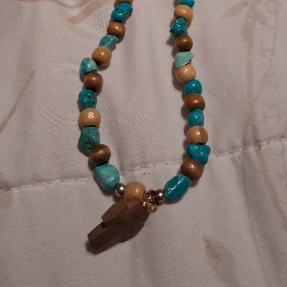 HANDMADE BEADED CROSS NECKLACE - Picture 1 of 1